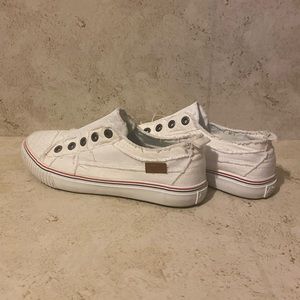 Blowfish Malibu Slip on Sneakers Size 9